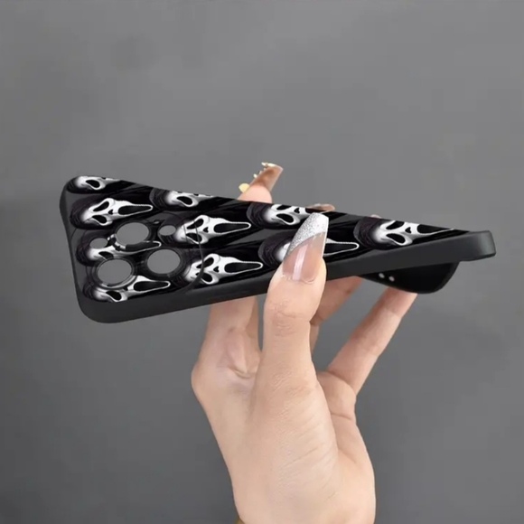 NWT!! GHOSTFACE FROM THE ICONIC HORROR FILM SCREAM IPHONE CASE !! - Picture 6 of 14